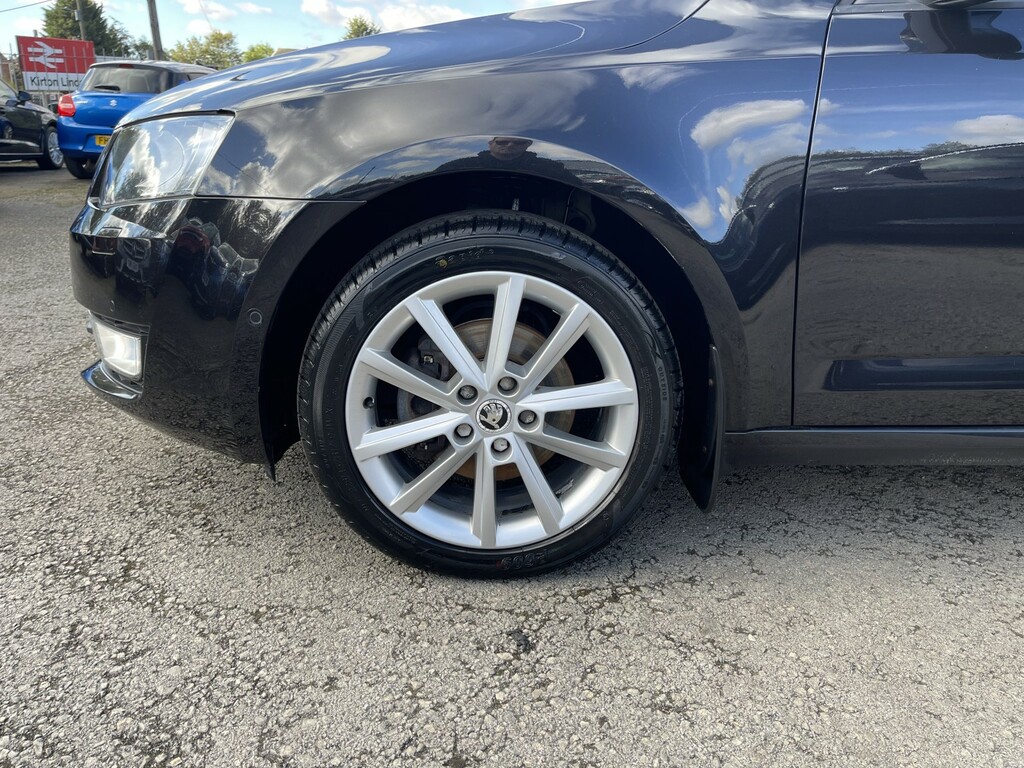 Skoda Octavia 1.6 Elegance Tdi Cr Dsg 104 Bhp Grey #11