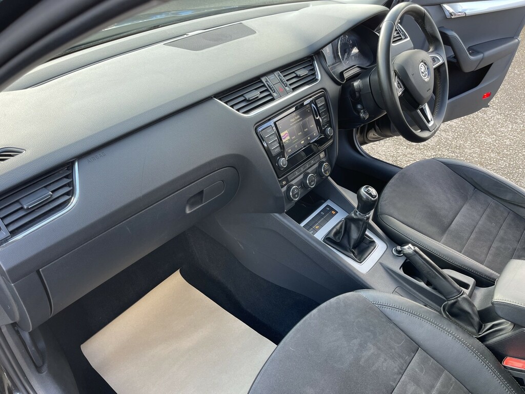 Skoda Octavia 1.6 Elegance Tdi Cr Dsg 104 Bhp Grey #24