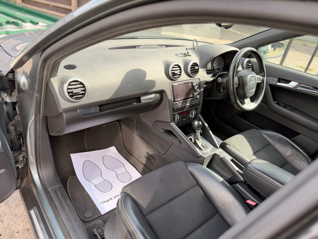 Audi A3 1.6 Technik Sportback Euro 5 Black #9