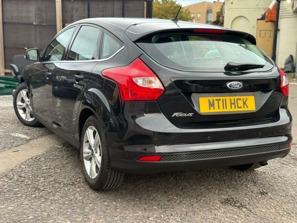 Ford Focus Zetec Black #3