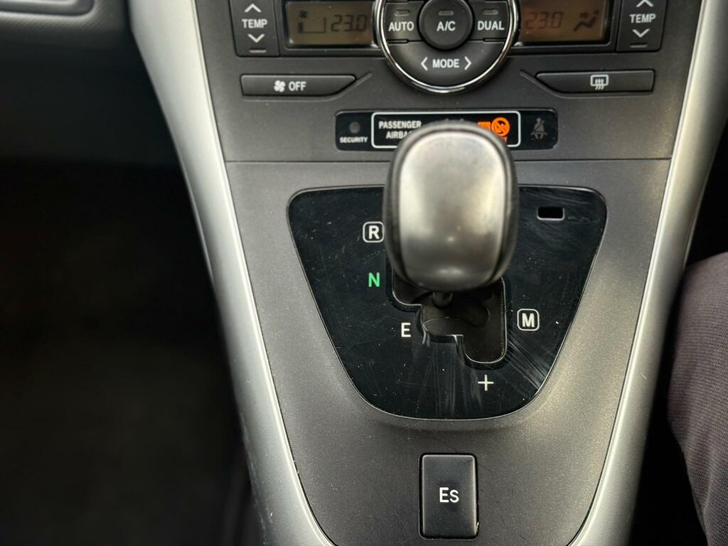 Toyota Auris 1.6 Sr Valvematic Grey #10