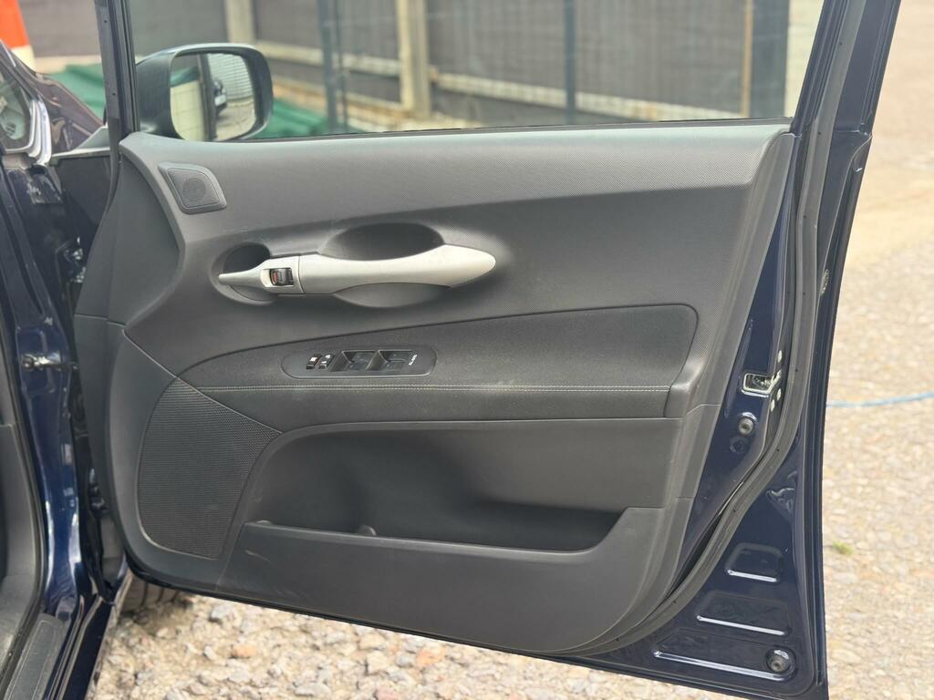 Toyota Auris 1.6 Sr Valvematic Grey #25