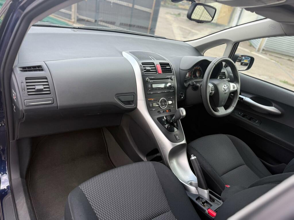 Toyota Auris 1.6 Sr Valvematic Grey #13