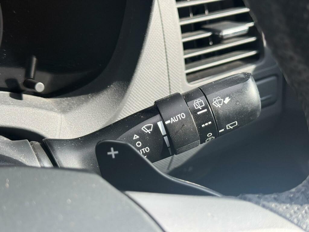 Toyota Auris 1.6 Sr Valvematic Grey #21