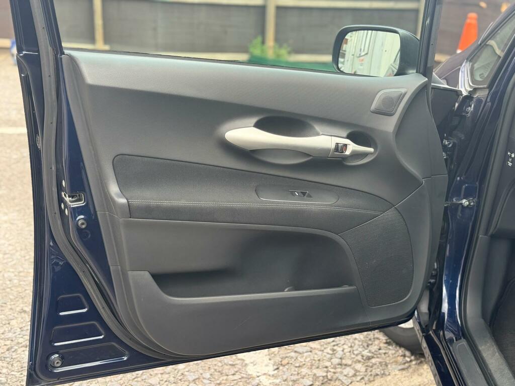 Toyota Auris 1.6 Sr Valvematic Grey #26
