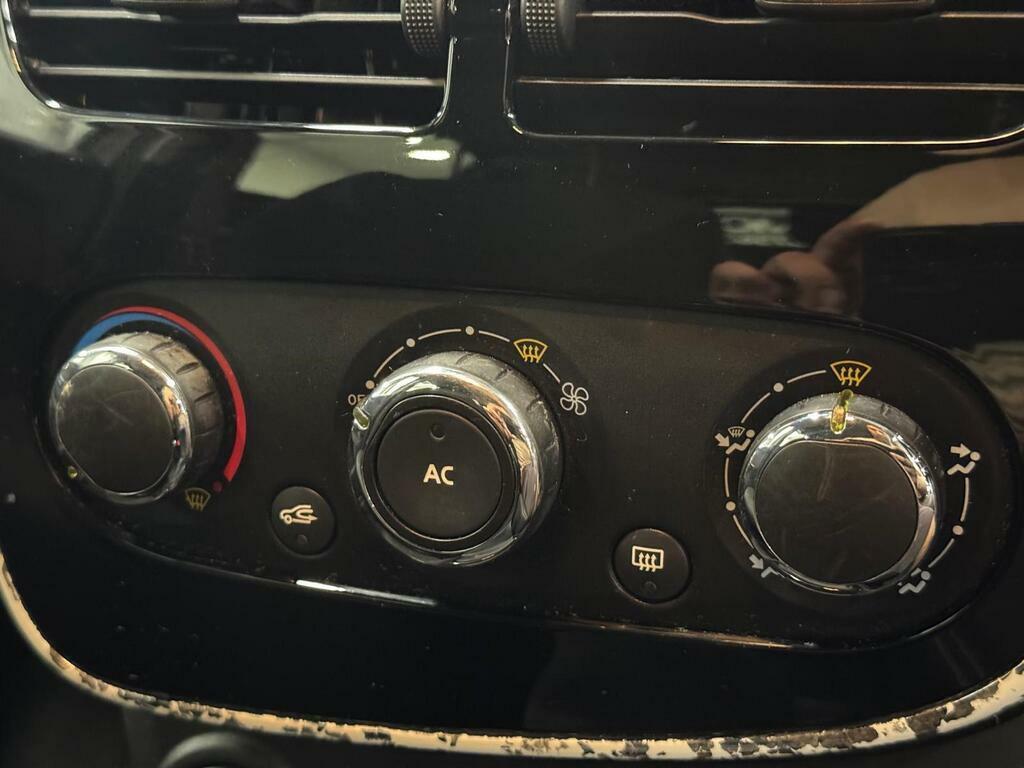 Renault Clio 1.5 Dci Dynamique Black #17