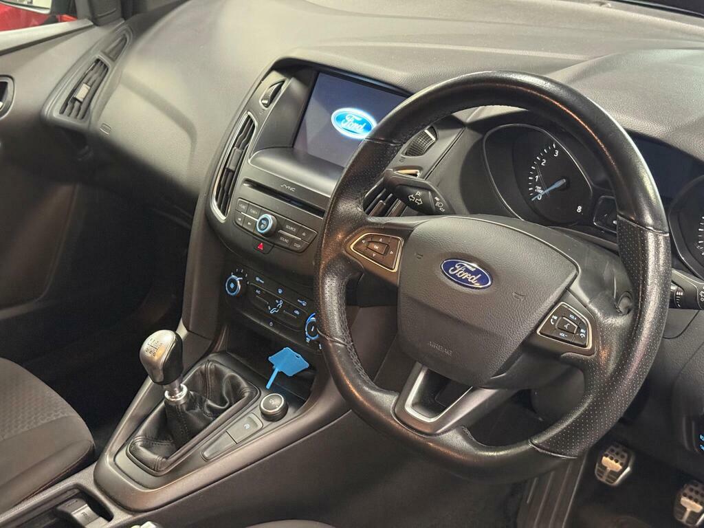 Ford Focus 1.5 Tdci 120 St-line Navigation Appearance Pack White #10
