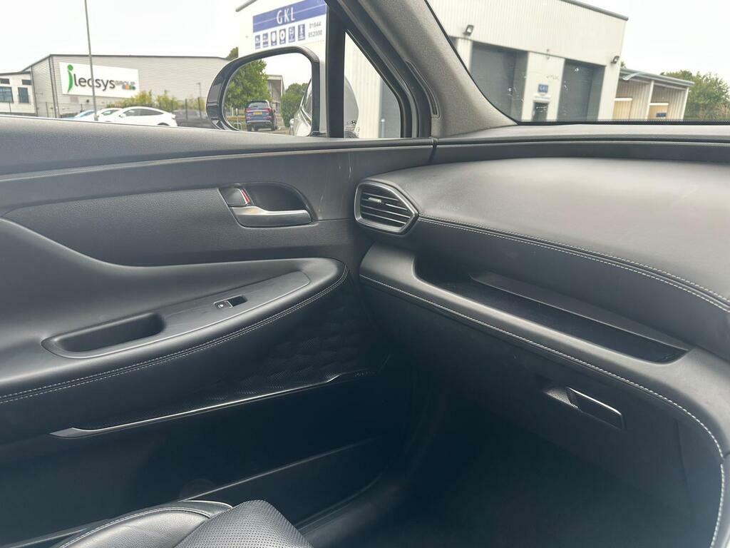 Hyundai Santa Fe Ultimate Black #15