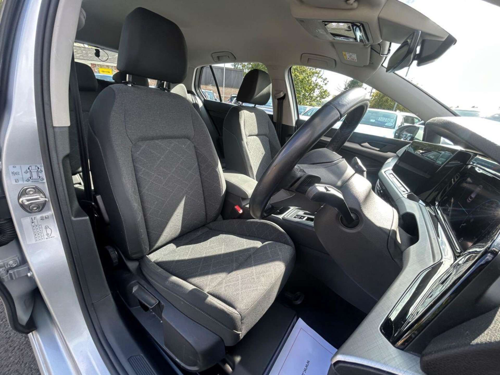 Volkswagen Golf Etsi Mhev Life Hatchback Hybrid Dsg Euro 6 AV22SYX Silver #6