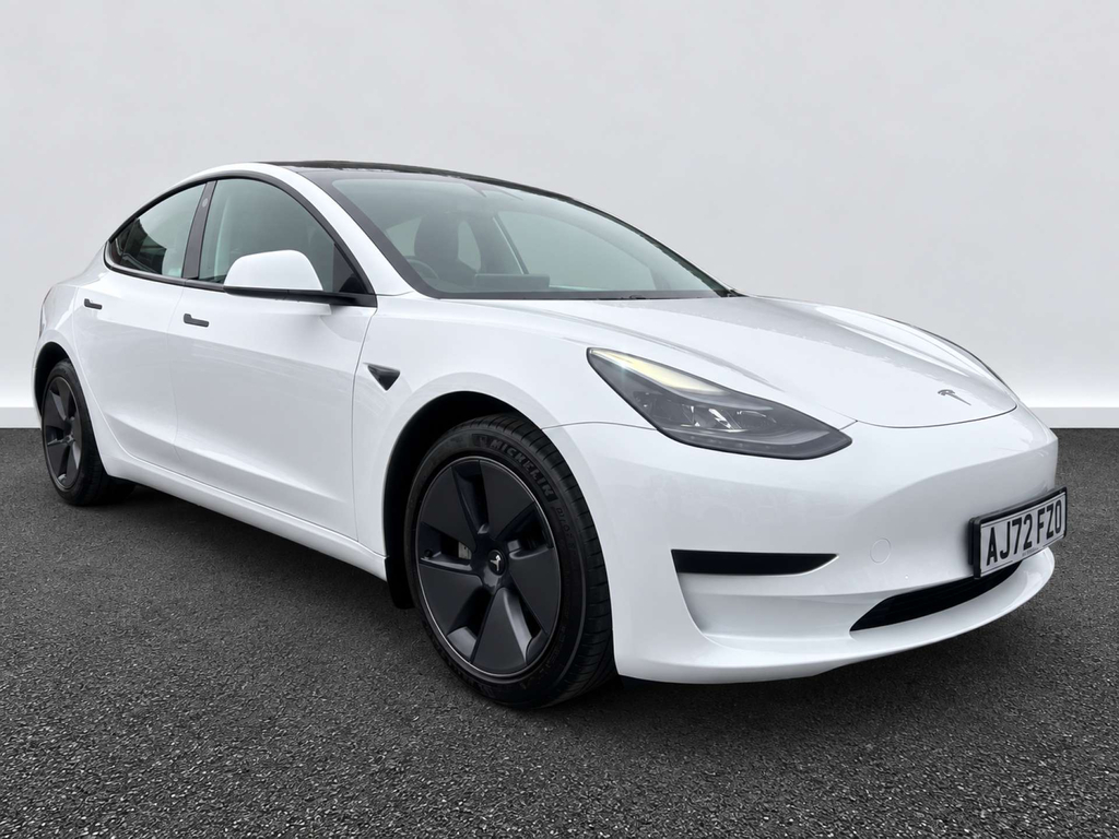 Tesla Model 3 Saloon Rwd White #4