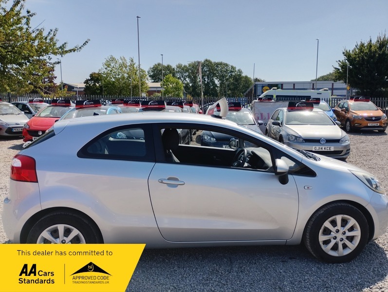 Kia RIO 1.2 2 83 Red #11