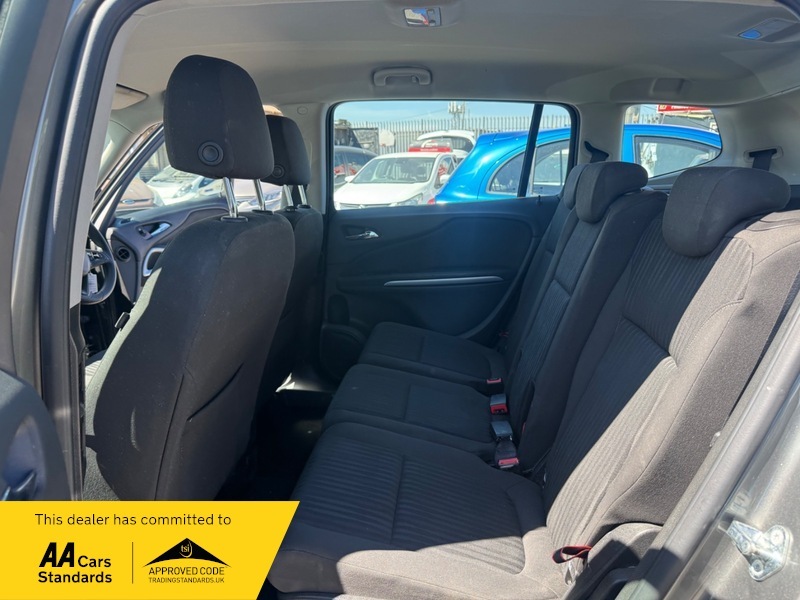Vauxhall Zafira Design Silver #19