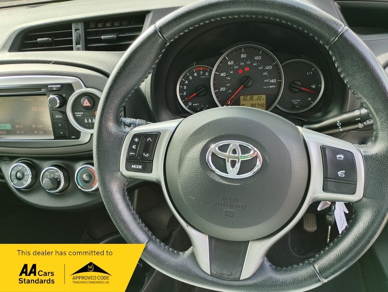Toyota Yaris Vvt-i Bluetooth Cd Playerlow Blue