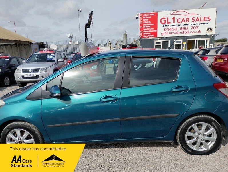 Toyota Yaris Hatchback Grey #13