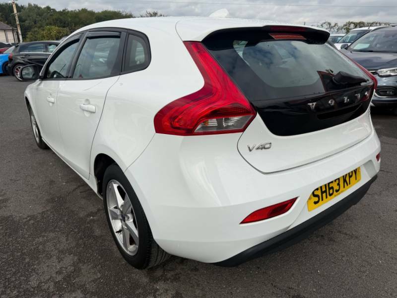 Volvo V40 D2 Es - 2013 63 White #5