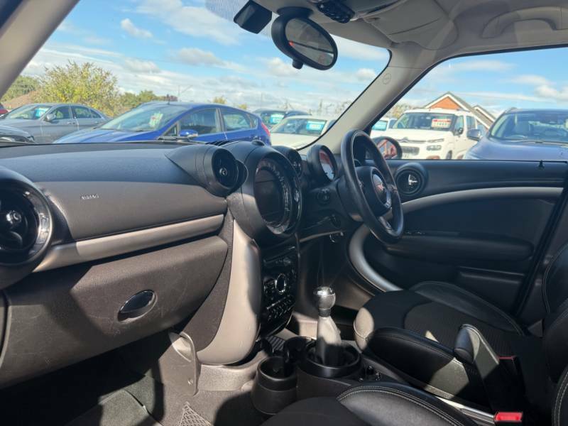Mini Countryman 1.6 Cooper D Business Edition - 1 Former Keepe Green #3