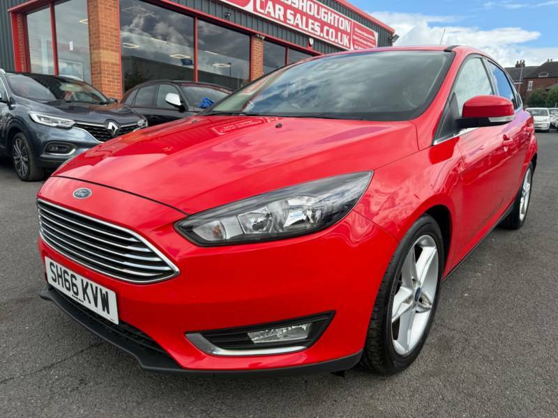 Ford Focus 1.5 Tdci 120 Titanium - 1 Former Keeper - Full SH66KVW Red