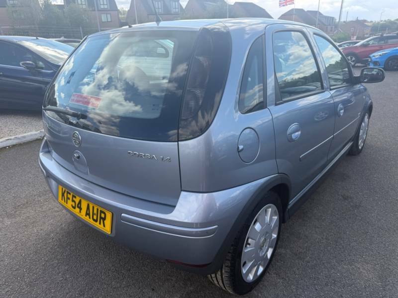 Vauxhall Corsa 1.4I 16V Design Red #9