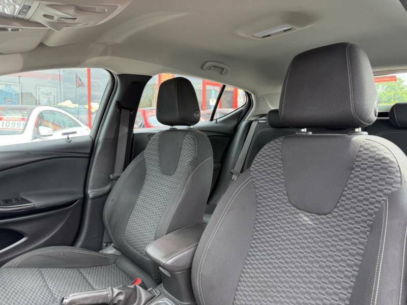 Vauxhall Astra 1.4T 16V 150 Sri White #4