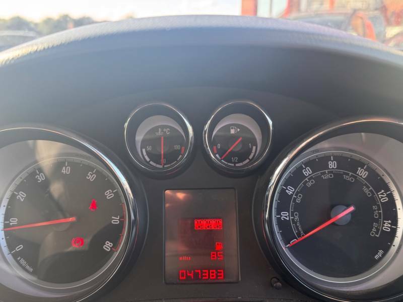 Vauxhall Meriva 1.7 Se Cdti 108 Bhp White #14