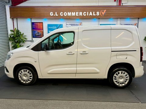 Vauxhall Combo 1.5 Turbo D DL23KFC White #5