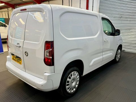 Vauxhall Combo 1.5 Turbo D DL23KFC White #4