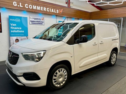 Vauxhall Combo 1.5 Turbo D DL23KFC White