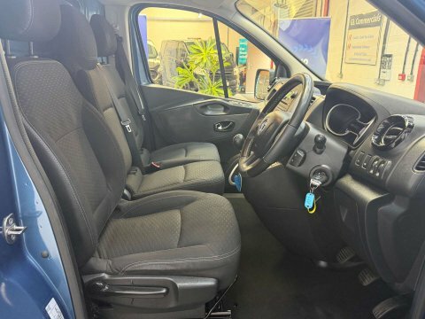 Vauxhall Vivaro 2900 Sportive White #9