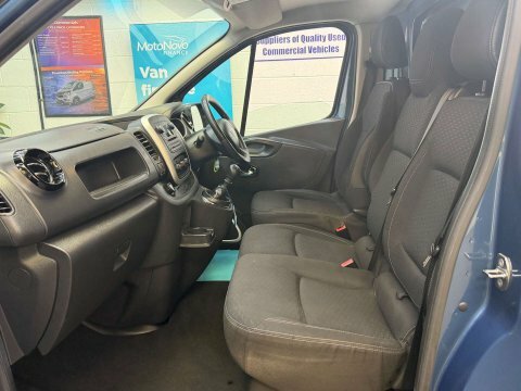 Vauxhall Vivaro 2900 Sportive White #10