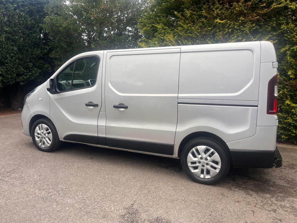 Renault Trafic Ll29 1.6 Dci 120 Bhp Sport Nav Minibus Grey #7