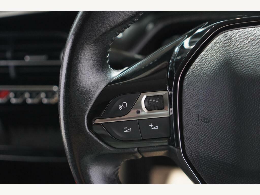 Peugeot e-2008 2008 Gt Ev White #17