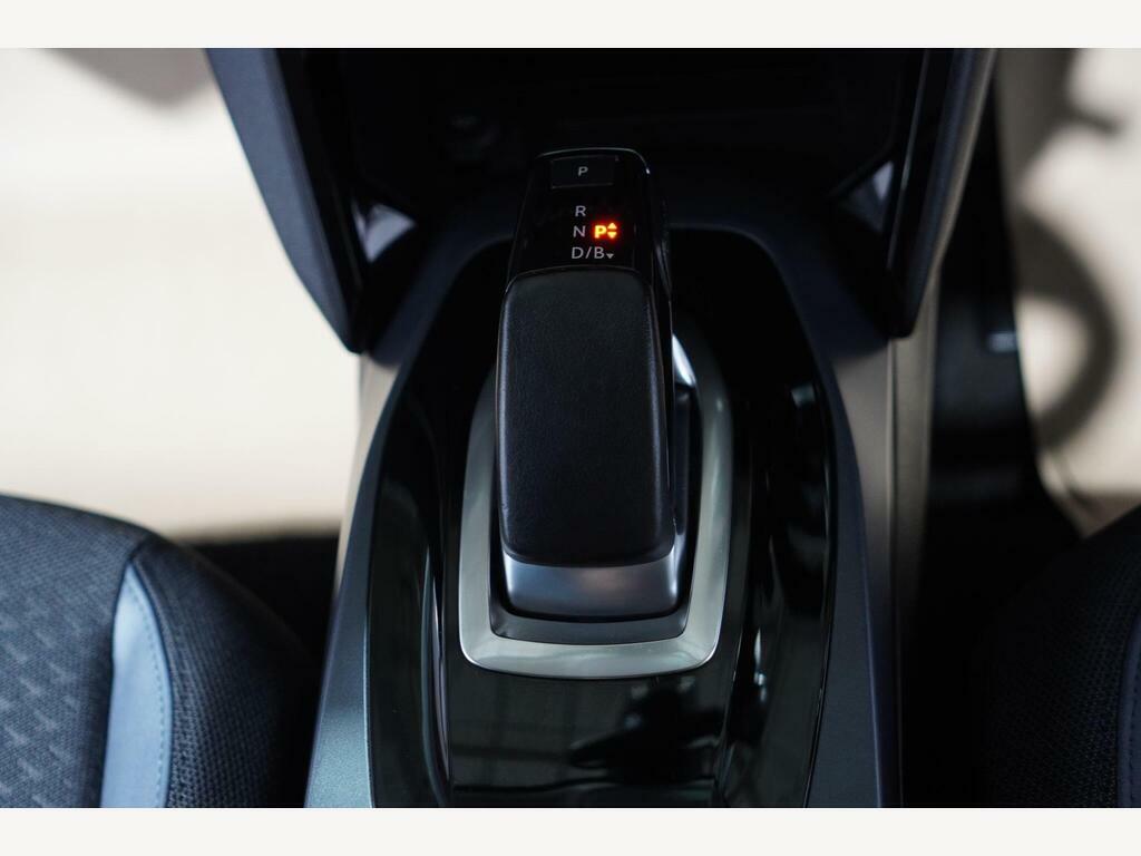 Peugeot e-2008 2008 Gt Ev White #16