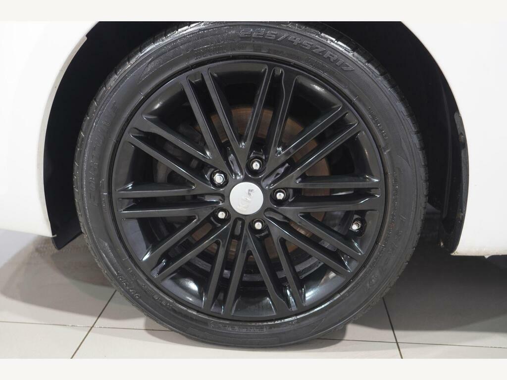 Kia Carens 1 White #29
