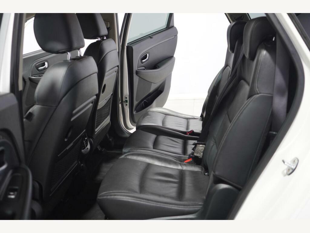 Kia Carens 1 White #9