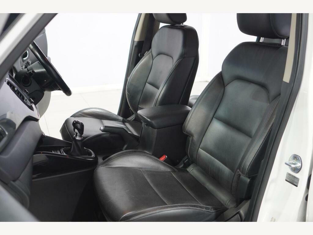 Kia Carens 1 White #8