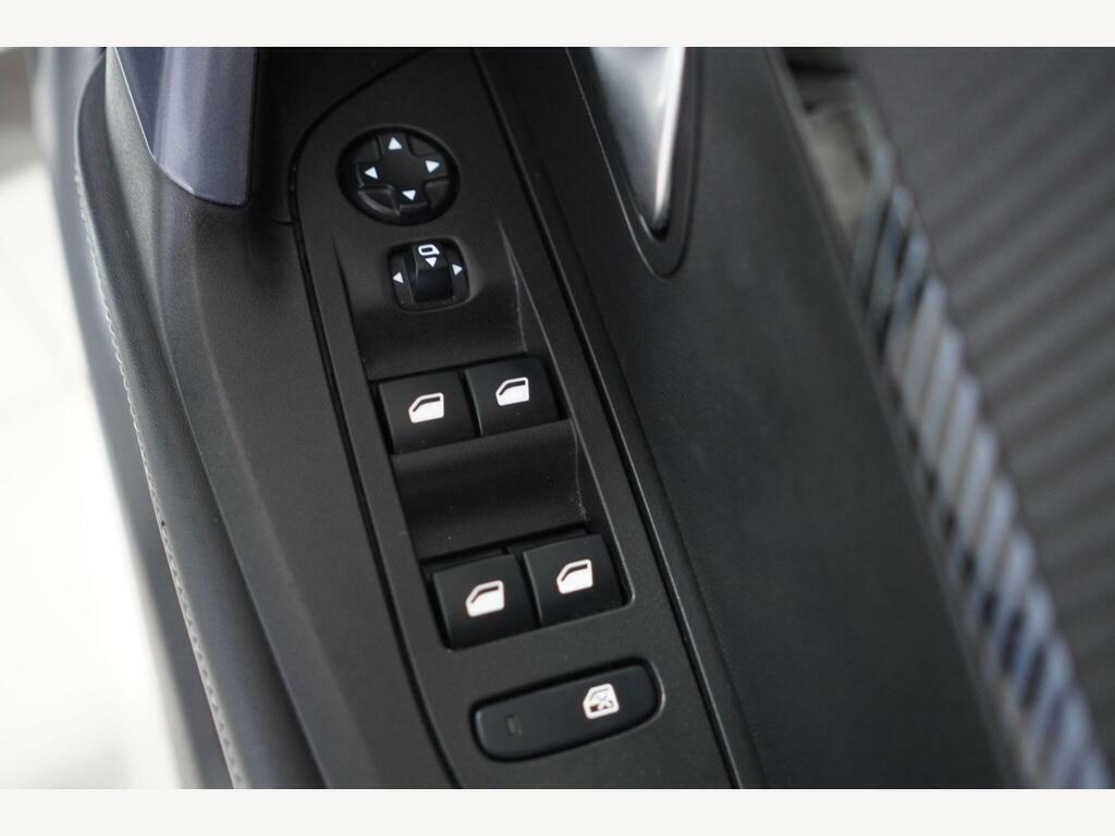 Peugeot 2008 2008 Gt Line Puretech Ss White #19