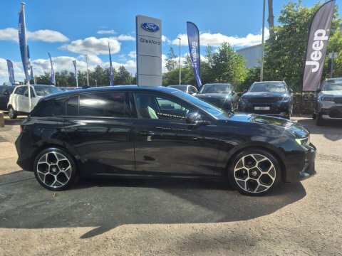 Vauxhall Astra Ultimate Black #4