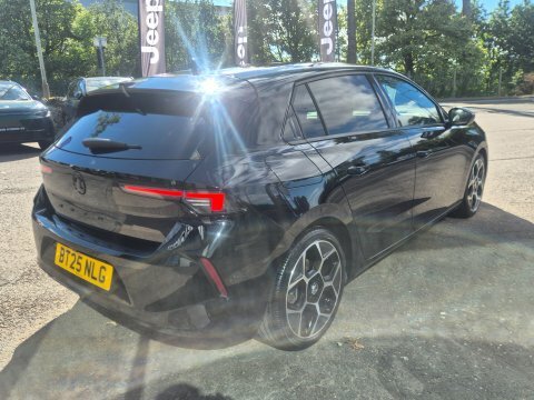 Vauxhall Astra Ultimate Black #5