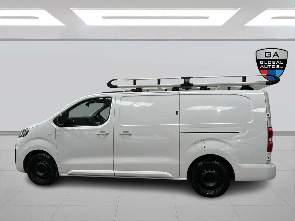 Vauxhall Vivaro Dynamic White #7