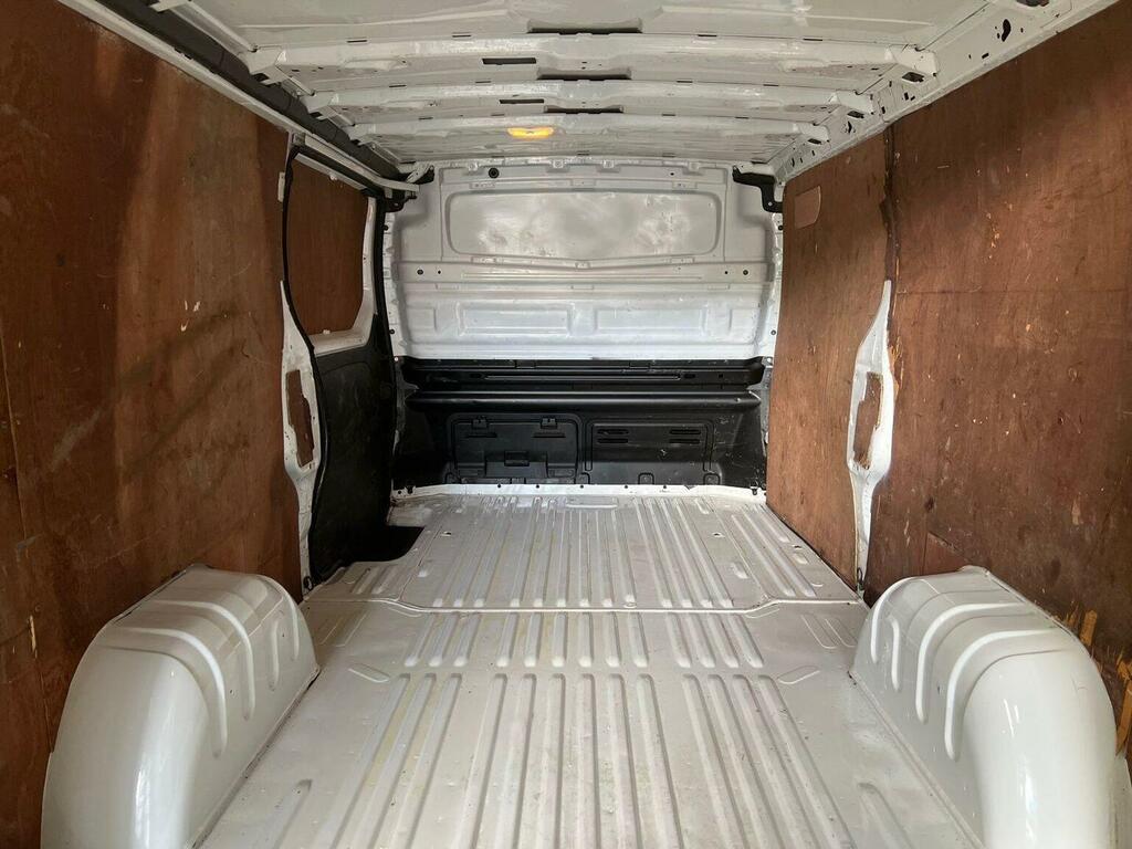 Vauxhall Vivaro 1.6 Cdti 2900 Sportive L2 H1 Euro 6 White #3