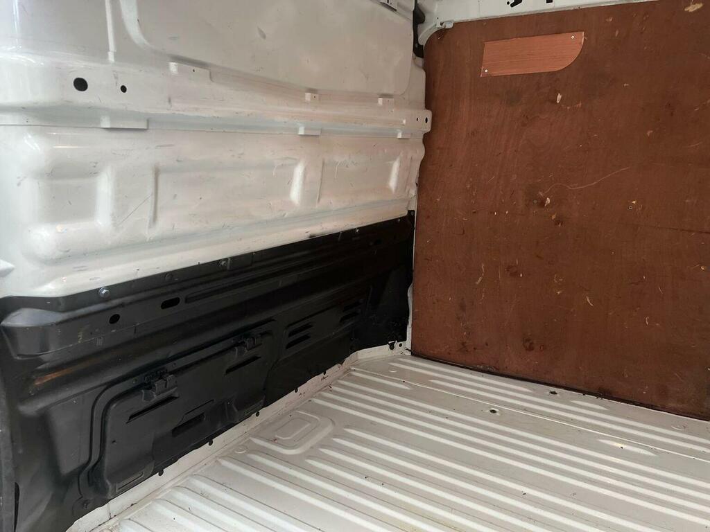 Vauxhall Vivaro Cdti 2900 Panel Van White #14