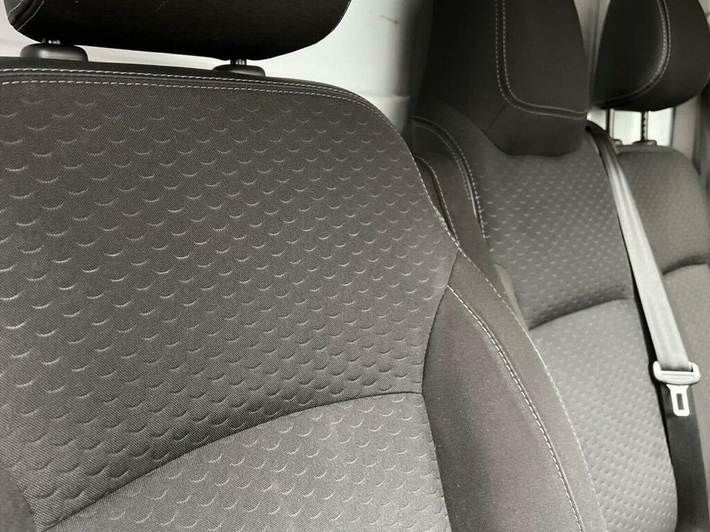 Vauxhall Vivaro Cdti 2900 Panel Van White #12
