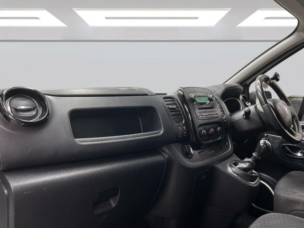 Vauxhall Vivaro Cdti 2900 Panel Van White #11