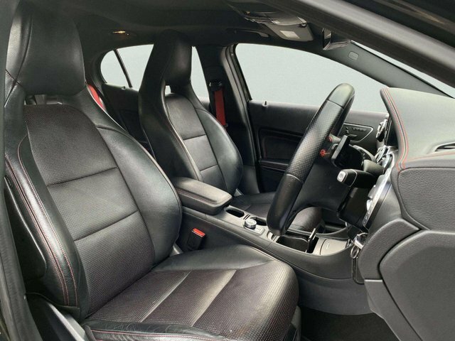 Mercedes-Benz GLA Class 2015 2.1 Gla200d Amg Line Premium Plus 7G-dct Eu Black #5
