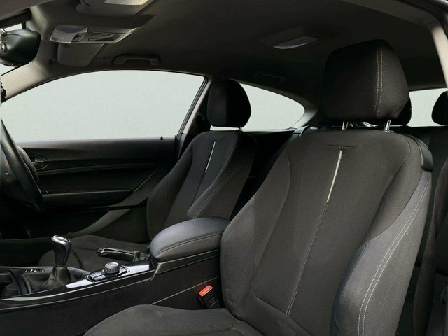 BMW 1 Series Hatchback Black #38