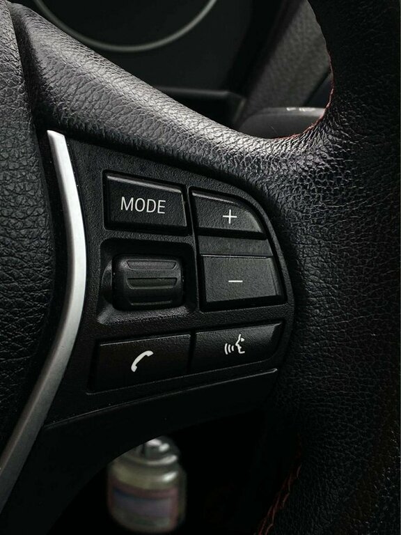 BMW 1 Series Hatchback Black #15