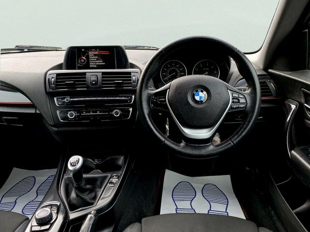 BMW 1 Series Hatchback Black #10