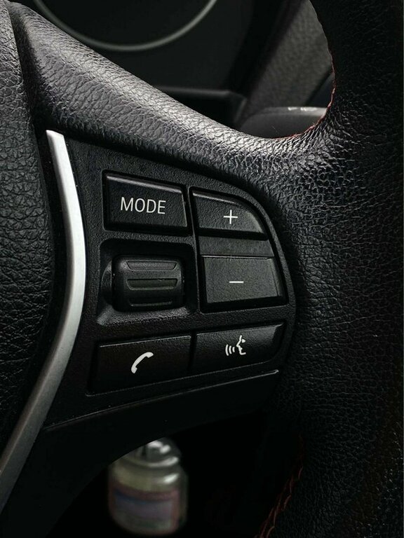 BMW 1 Series Hatchback Black #35
