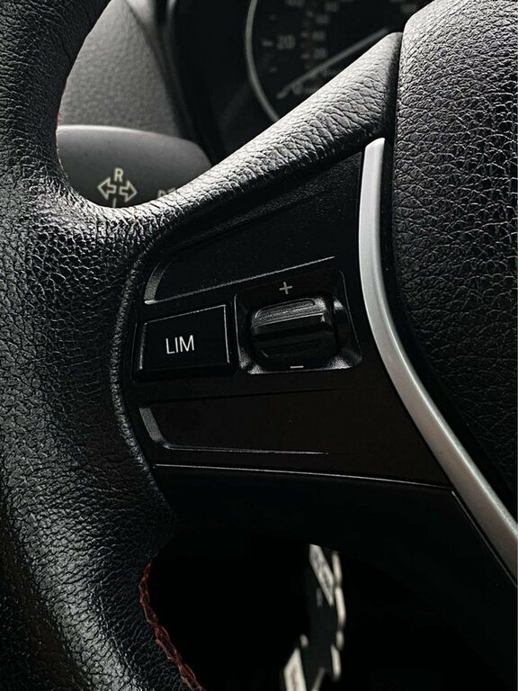 BMW 1 Series Hatchback Black #13