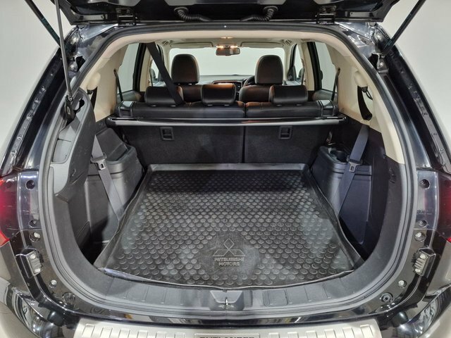 Mitsubishi Outlander Grey #26
